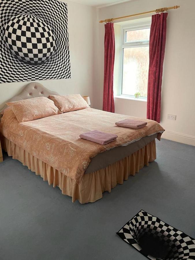 Bed and Breakfast The Blue Moon Blackpool Exterior foto